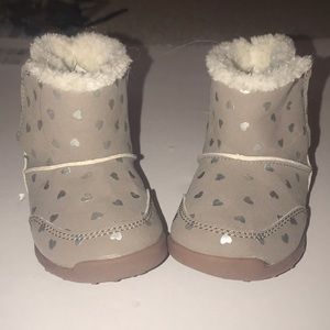 Carter’s toddler boots